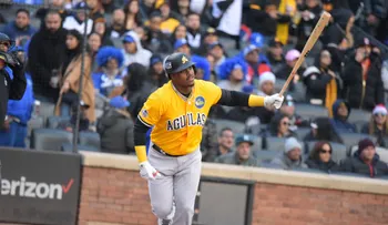 Águilas combinan buen picheo y bateo para blanquear dos veces a Licey en serie de NY; hoy jugarán tercer encuentro 