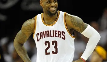 Curry logra 42 puntos y GS obtiene triunfo 51
