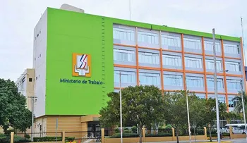 Ministro de Trabajo pide denunciar empresas que no hagan el aumento salarial 