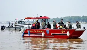 Dos muertos al volcarse embarcación en río de EEUU