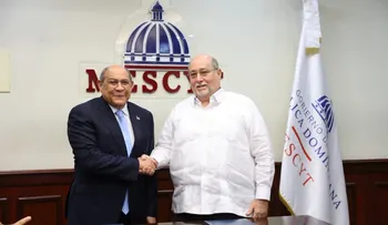 MESCyT fortalece calidad internacional de medicina en RD