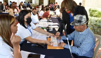 MINERD paga RD 913,363,864.50 a técnicos docentes tras 10 años de espera