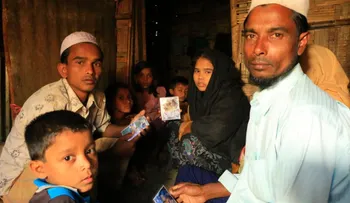 Cerca de 270.000 rohinyás huyen de Myanmar en dos semanas