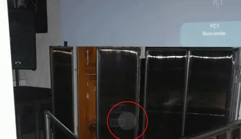 No intente esto en casa: Se prende fuego y se lanza a la nieve desde un 5.º piso