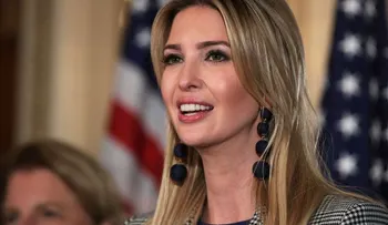 Ivanka bromea que ser hija de Trump es el "trabajo más duro del mundo"