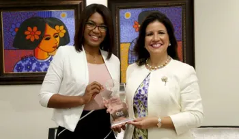 Vicepresidenta felicita egresada CTC por ganar Premio Nacional de la Juventud 
