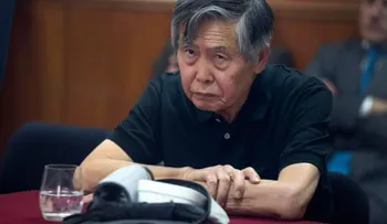 Fujimori examinado por dolores en la lengua 