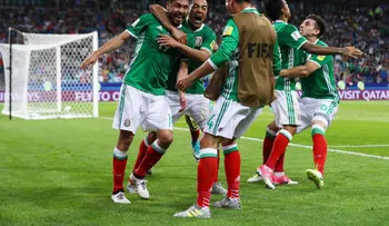 Nueva Zelandia asusta a México pero el Tri logra remontar