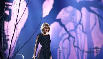 Swift inaugura los Grammy, Kendrick Lamar gana 5 premios