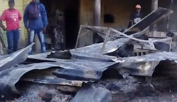Queman viviendas habitadas por haitianos en Hatillo Palma
