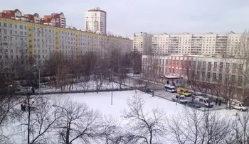 Estudiante mata a un maestro y un guardia en Rusia