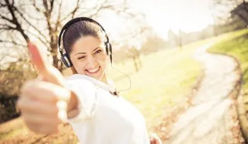 Aprende una rutina al aire libre y ahórrate el gimnasio