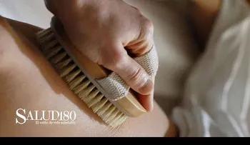 Elimina la celulitis cepillando en seco tu piel (VIDEO)
