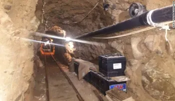 Descubren 'supertúnel' con vía férrea para tráfico de droga en frontera de EE.UU. y México