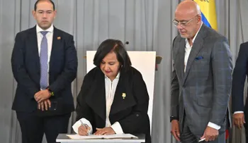 Gobierno venezolano y oposición retomarían diálogo a mediados de septiembre, según negociadora Dinorah Figuera
