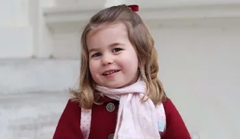 La princesa Carlota hace historia real a sus dos años