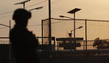 Los abogados se indignan: "Tratan mejor a un perro que a 'El Chapo'"