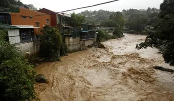 El huracán Nate se intensifica rumbo a EE UU; ha causado 28 muertos y daños en Centroamérica