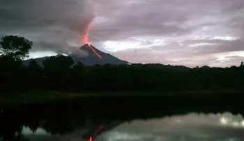 México: Reportan varias explosiones en el volcán de Colima