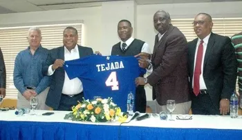 Presentan a Miguel Tejada como dirigente equipo RD estará en Premier 12