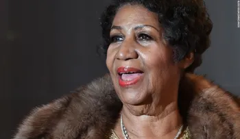 Aretha Franklin está en cuidados paliativos en su casa, confirma fuente a CNN