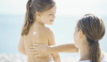  ¿Cómo proteger la piel de los niños del sol?         