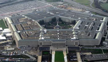 AP: El Pentágono estudia ofrecer una respuesta militar al operativo ruso en Siria