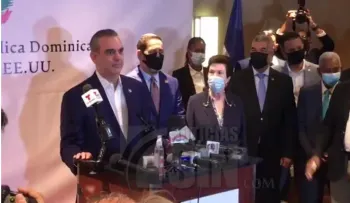 Presidente Abinader resalta importancia tercera dosis vacuna contra covid-19; nadie que se la ha puesto está interno