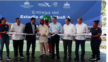 Mivhed entrega remozado estadio de softball del Centro Olímpico