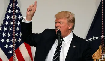 Donald Trump advierte quitará de sus cargos a congresistas republicanos si no aprueban la reforma sanitaria 