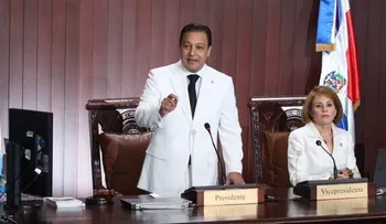 Abel Martínez llama sectores defender la nación de las â??amenazas que se ciernenâ? sobre ella