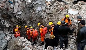Hallan vivos a ocho mineros cinco días después de derrumbe en China