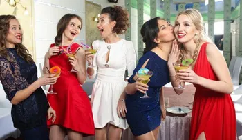 8 razones por las que tus amigas de colegio serán eternas