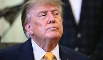 Trump insiste ante la Corte Suprema para que avale su plan de votación por correo de cara a las elecciones de mitad de mandato