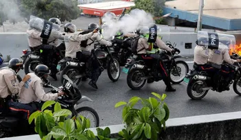 Ya suman seis los muertos por la represión chavista en el Gran Plantón Nacional contra el régimen militar de Nicolás Maduro