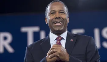 Carson: "Hubo otros inmigrantes que llegaron en barcos de esclavos y trabajaron más duro por menos"