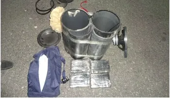 DNCD ocupa 4 kilos de coca a dos hombres a bordo de un carro en Boca Chica