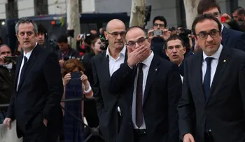La justicia envía a prisión al ex vicepresidente de la Generalitat de Cataluña y a otros siete ex miembros del gobierno