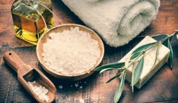 Cómo preparar exfoliante natural de aceite de oliva para una piel radiante