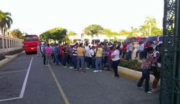 Empleados del Palacio acuden a jornada nacional contra el dengue
