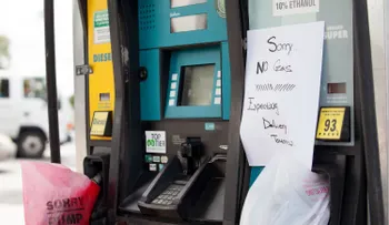 Compras por pánico ocasionan escasez de gasolina en Florida, y va a empeorar