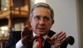 Álvaro Uribe analiza la situación en la frontera en 'Conclusiones'