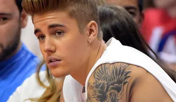 Retiran cargo de agresión a Bieber 