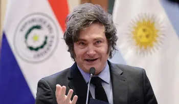 Milei veta leyes de aumento a jubilados y de la emergencia en discapacidad