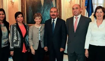 Danilo recibe a representante ONU para asuntos de la niñez