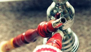 Hombre muere cuando inhalaba humo de una hookah