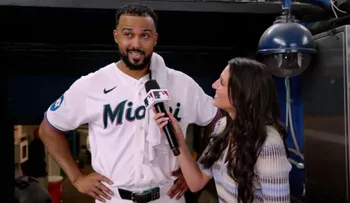 Sandy Alcántara hace historia y fija récord de innings con los Marlins