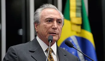 Acusan a Temer de comprar votos del Senado para derrocar a Rousseff