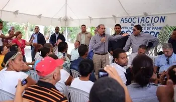 Danilo Medina apoya proyectos en Barahona
