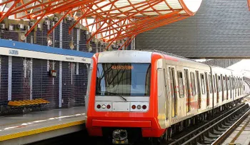 Metro de Santiago de Chile deja de vender boletos y solo aceptará tarjeta electrónica